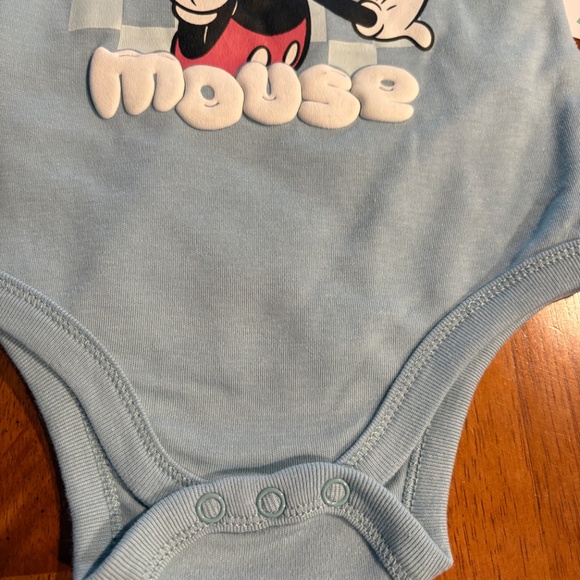 Disney Mickey Mouse 2 Pack Onesies Toddler Boys Size 18M NEW WITH TAGS - Picture 5 of 7